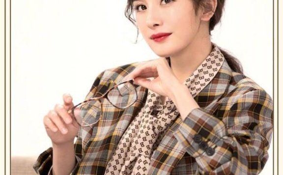 杨钰莹连赢杨幂、周冬雨,蕾丝裙扮嫩鼻祖不是吹的