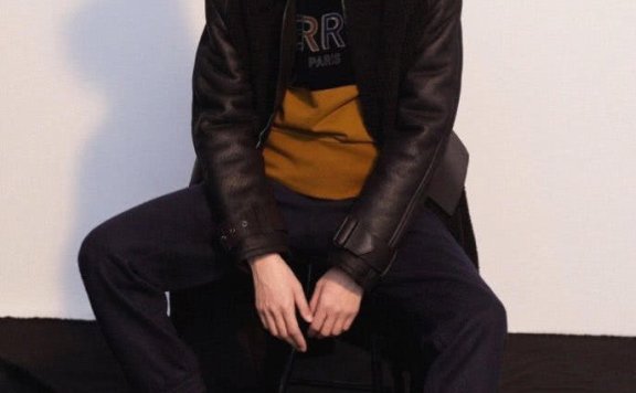 张翰太会保养了,10年了还是“慕容云海”样,一起来看他的搭配吧