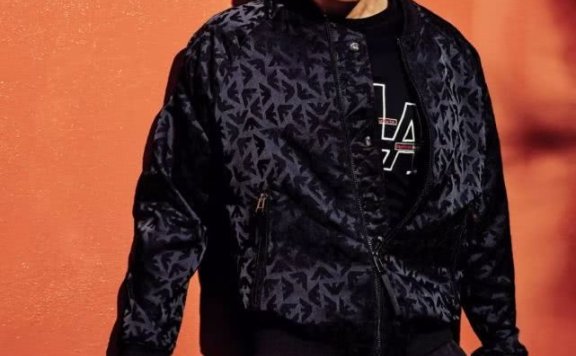 胡歌一改往日形象变刀疤胡渣“大佬”,别有一番风味!