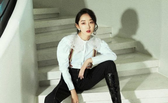 《红楼梦》的林黛玉,长裤高筒靴却穿得霸气侧漏