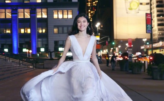 何穗衣内搭针织裙优雅又甜美，好气质就是这样穿出来的