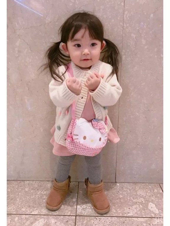 日本1岁小女孩太太萌啦！每日穿搭走红ins