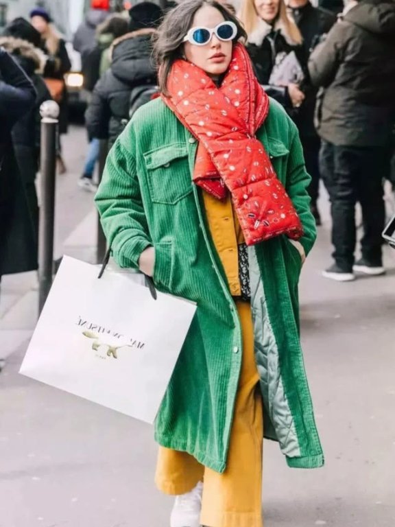 新年做个有态度的时髦精就穿灯芯绒！