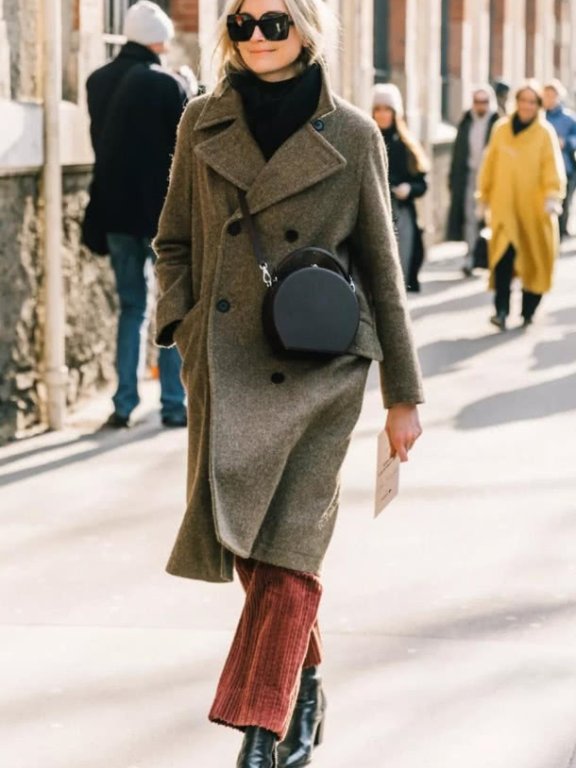 冬季穿搭想要新花样?选择双排扣大衣,复古又减龄