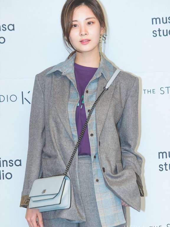 徐贤穿动物纹外套少女感十足,被好气质折服!!