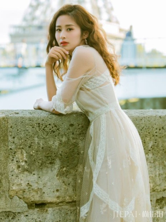 颖儿一岁孩子的妈妈，看起来依然清纯如少女！