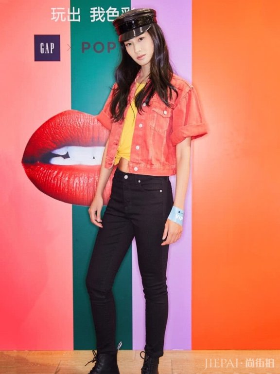 屈菁菁《盗墓笔记》的“鬼魅”，不好女孩穿裙子，确意外显腿长了！