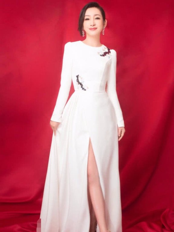 秦海璐全靠一双“张嘴鞋”,谁穿上都能显高!