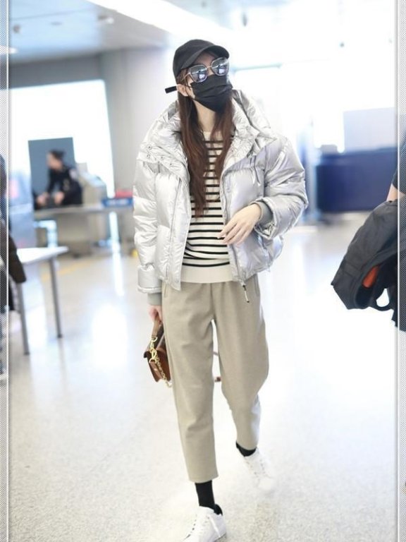 唐嫣婚后最高调的一次机场秀!