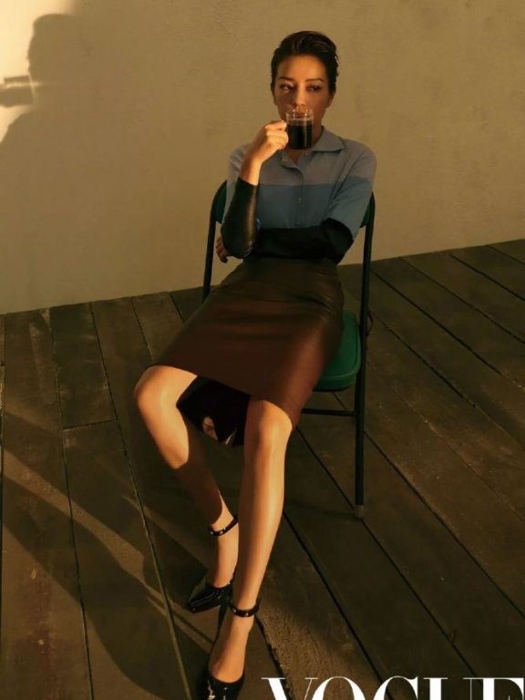 赵薇,从“红不了”少女到优雅“斜杠青年”