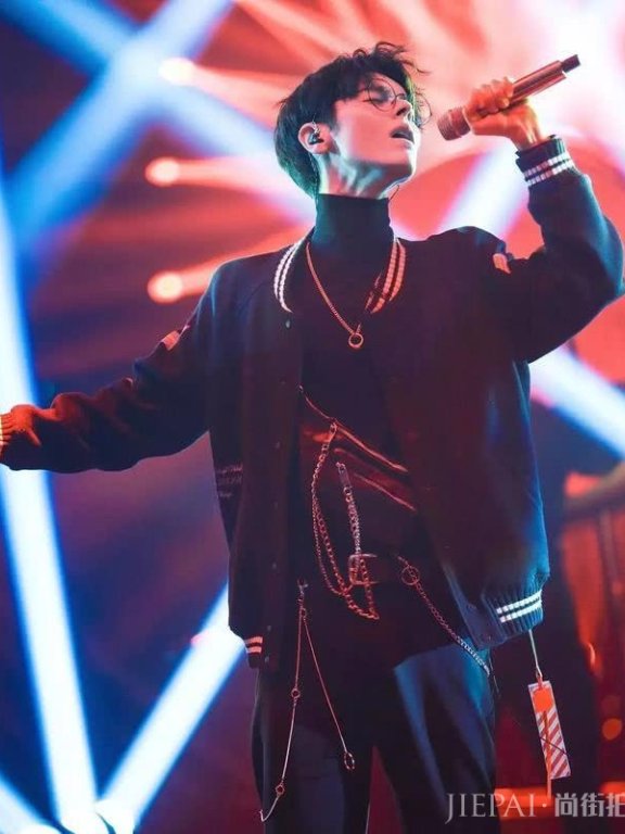 一登场就让所有人尖叫的00后,连吴青峰都感到压力!