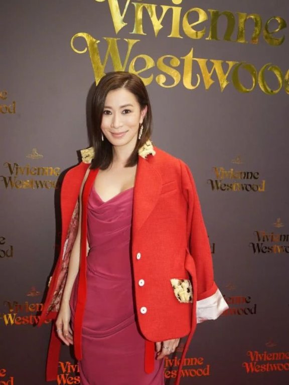 佘诗曼竟然变成网红脸！吓得我只能看一波她的昔日美照洗洗眼……