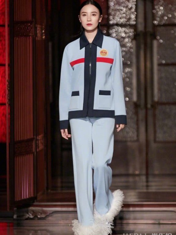 宋佳连鞋底都被压得跟“纸片”似的!这是胖了?