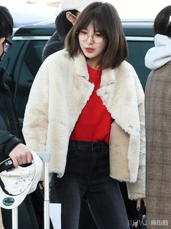 RedVelvet真会穿，-10度裹“小羊羔”，难掩好气质
