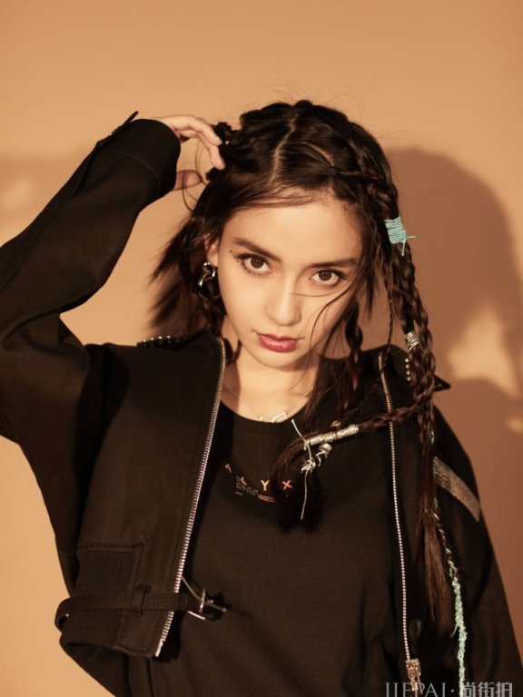 Angelababy新发型翻车，撞脸王子文，颜值高也别任性