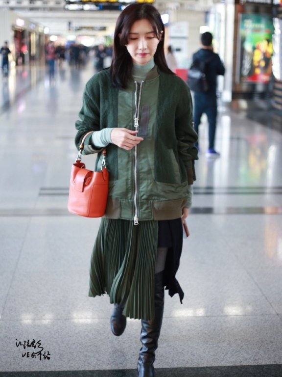 江疏影淑女感十足的新发型抢了风头