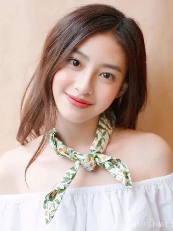 越南小仙女靠颜值在Ins收割了17万粉