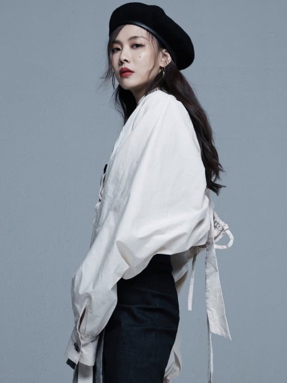 王霏霏简直就是高个子的最爱，这件“大熊衣”省事儿还暖和！