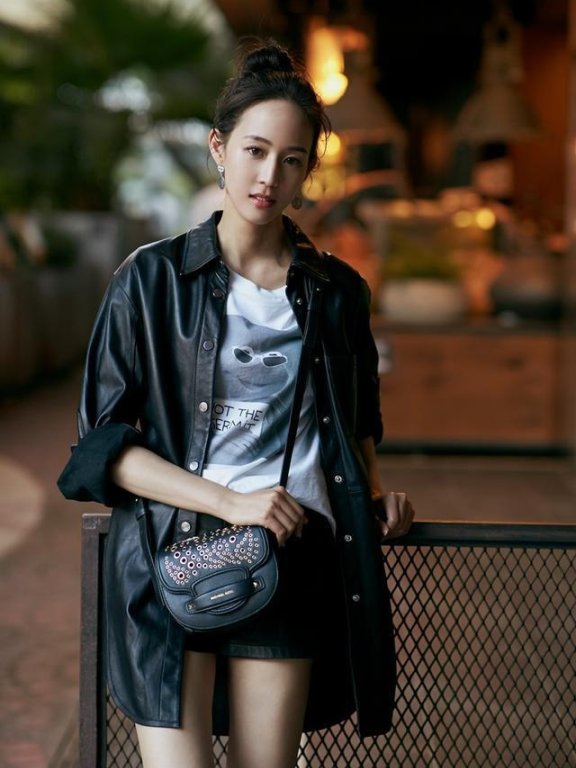 张钧甯《锋味》秀笔直美腿!