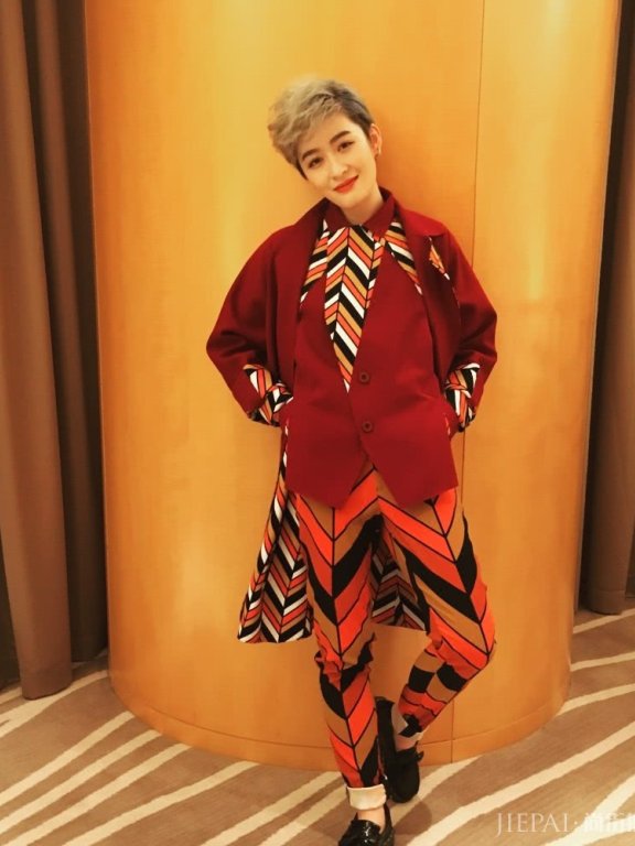 曾轶可《吐槽大会》里的超短发又帅又酷，选对发型很重要