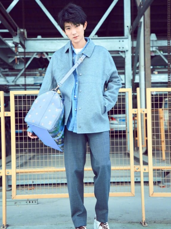 王源的“凌乱西装”，让人眼前一亮！