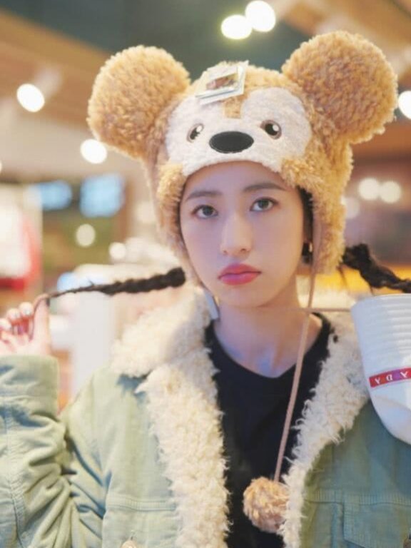 比倪妮还会拍照?曾是鹿晗的最美“学姐”,靠穿搭被全网吹爆