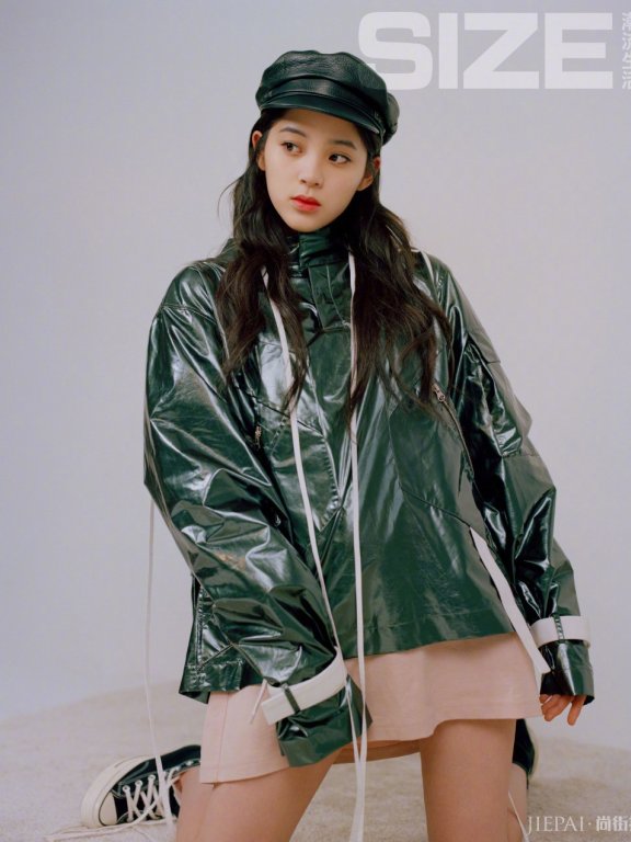 欧阳娜娜VS村花杨超越妹妹,看看谁才是真正的百变女王