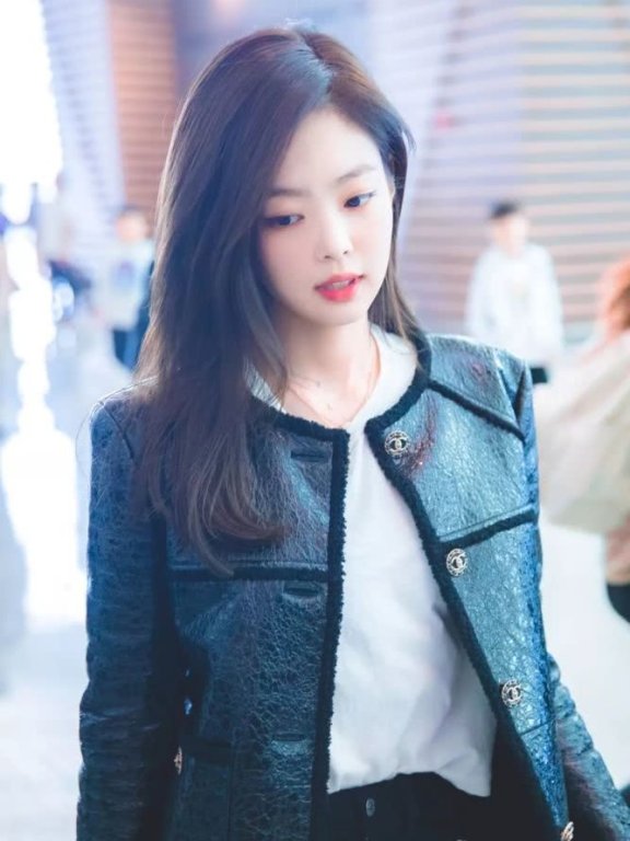 “划水”还能solo出道,“人间香奈儿”凭什么?