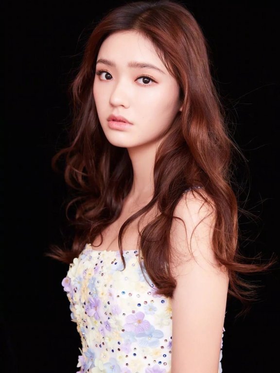 林允真正找到适合自己的妆容了