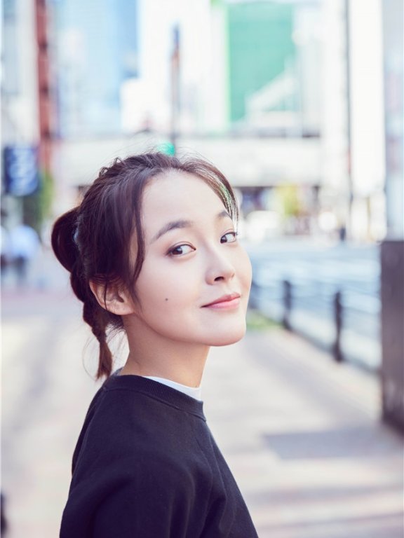 张佳宁甜美酷帅,冬日街拍来袭