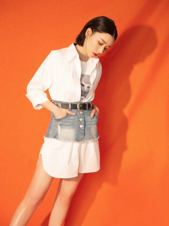 蔺清子现身三里屯,看起来好帅