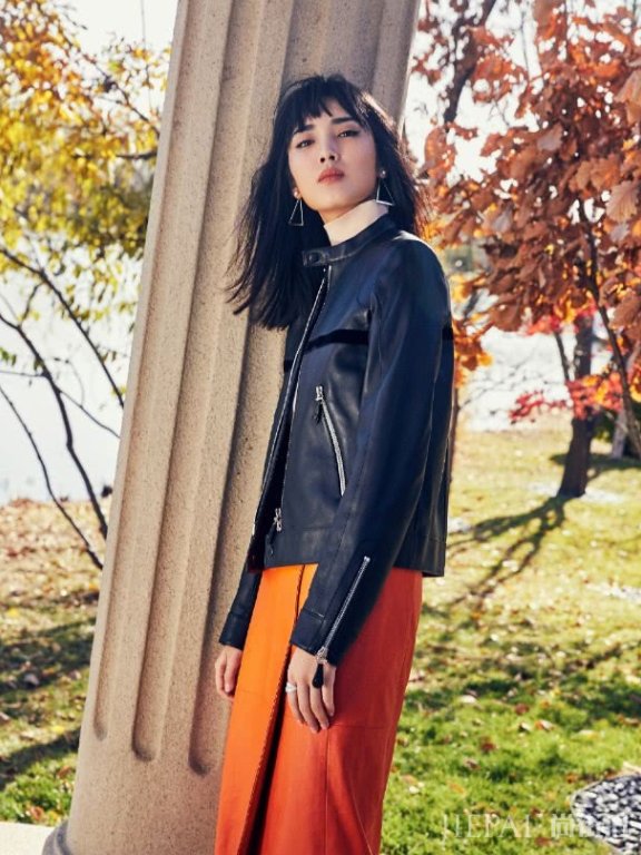 王紫璇清纯女神成了“酷guy”，身材好怎么穿都行！