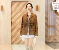 王鸥的外套火了,搭配夸张耳环,看后直接炸锅了