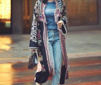 奚梦瑶的鞋子彰显个性美,姚晨的鞋子很有女人味,你喜欢谁呢?