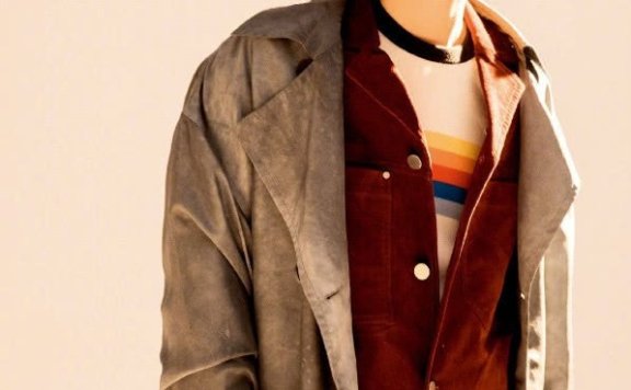 “明日之子”赵天宇留长卷发拍杂志,化身日系男友!