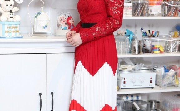 阿娇钟欣潼腰已经粗似水桶,怪衣服咯?