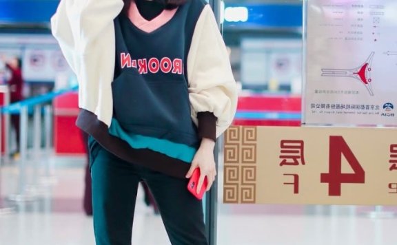 孙佳奇的“手链靴”才是时尚主流,好炫