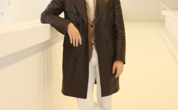 佟大为皮衣+休闲裤,这样穿搭才够高格调!