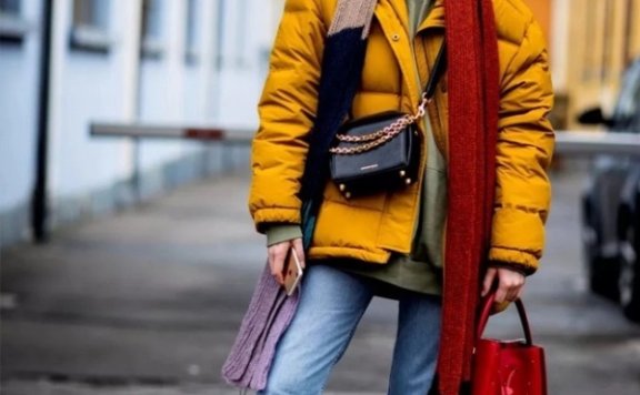 羽绒服搭配围巾 保暖下又绚烂