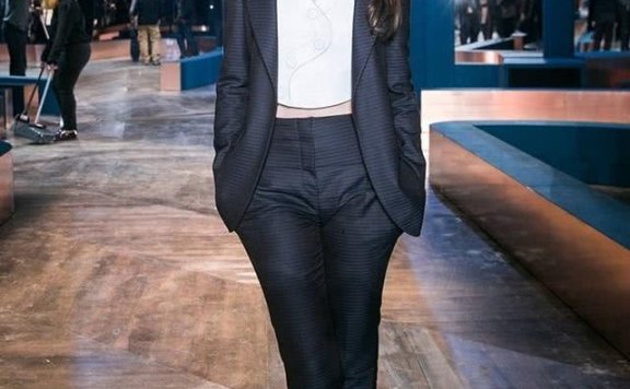 孙伊涵撞刘亦菲同款造型，同样的“攻气”十分惊艳