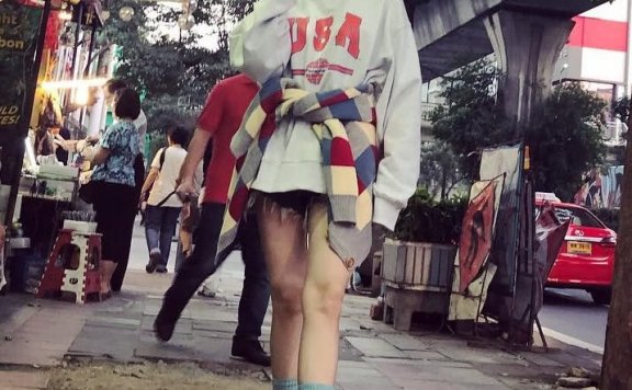 泫雅初春造型惹模仿,素颜入镜更暴露真容
