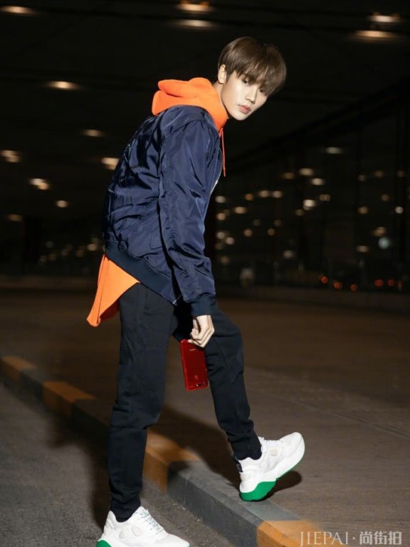 林彦俊“针线”外套抢镜了,妈妈缝的吧