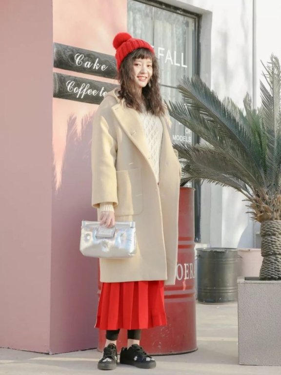 想更时髦,第一件事是把头发剪了