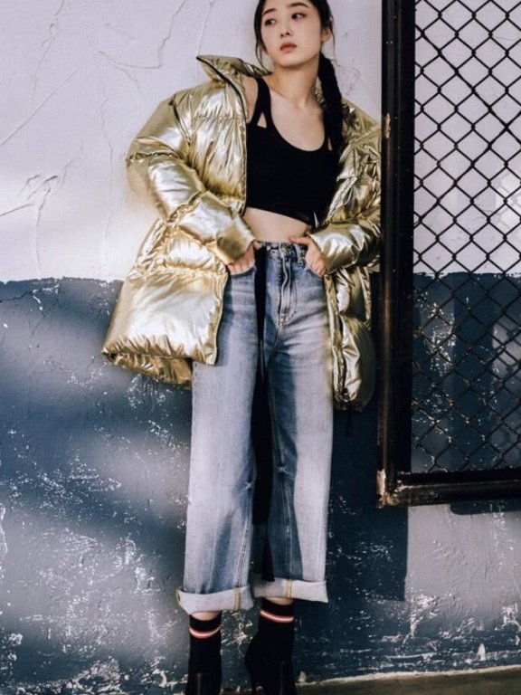 蒋梦婕毛绒服装这样搭，保暖时尚都不耽误！