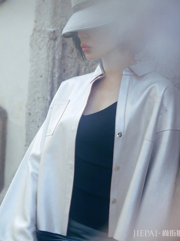 余男时装周低调高贵,越来越有品位了