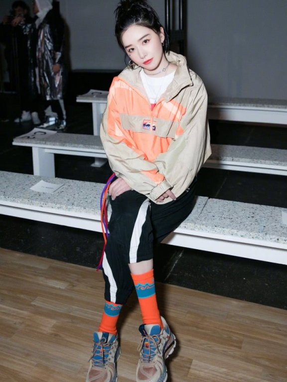 阚清子的袜子是一片汪洋?难怪这么突出!