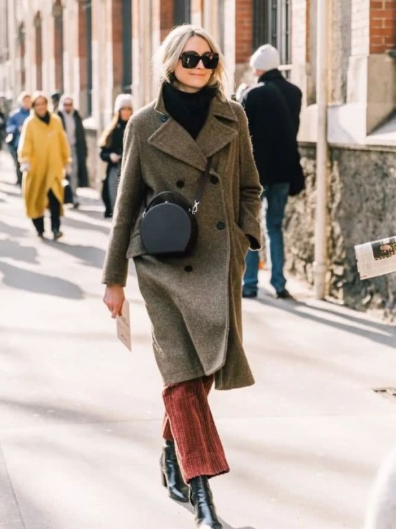 不爱黑白灰！这三种颜色内搭才是今年最夯的