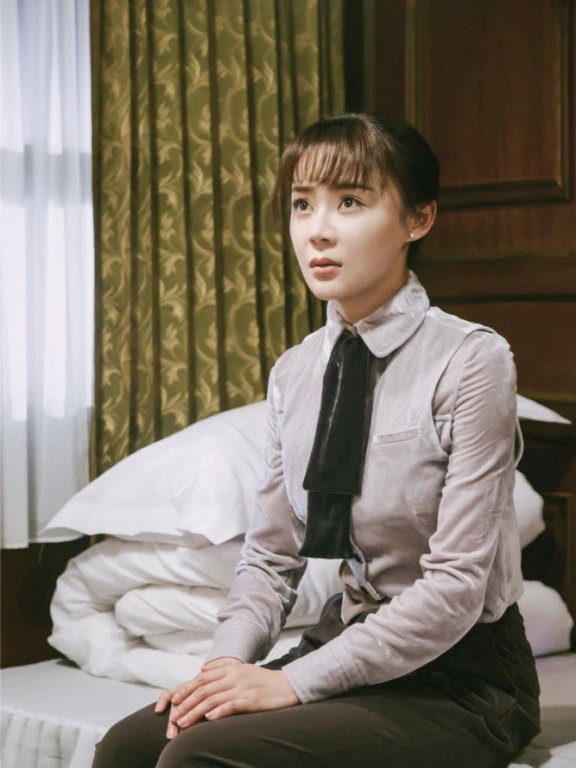 袁姗姗少女发辫加刘海,新造型太惊艳!