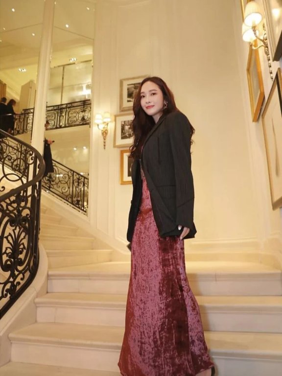 百变女王西卡惊艳时装周 原来日常造型更值得参考