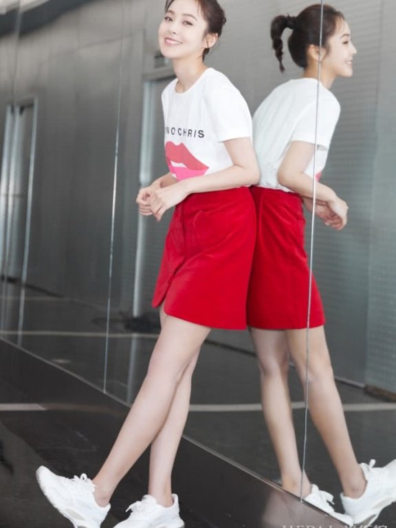 张佳宁一秒教你穿出少女感!